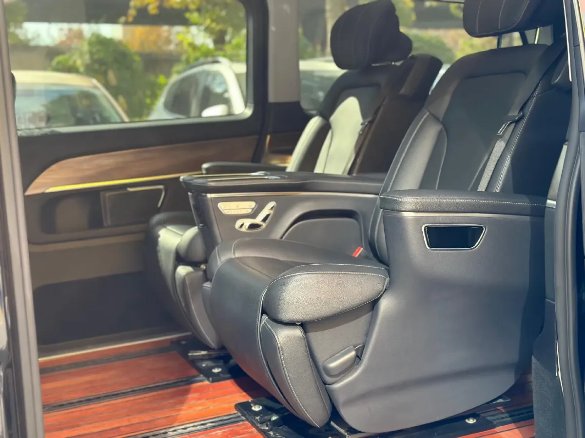 2021 Mercedes-Benz V Class 2.0T 211HP L4 9AT,autocango,china used car exporter,china ev exporter,chinese used car exporter,chinese used ev exporter