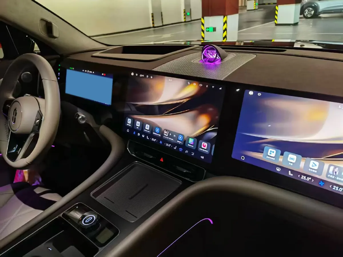 2025 AITO AITO M9 REEV 160HP REEV 52KWH,autocango,china used car exporter,china ev exporter,chinese used car exporter,chinese used ev exporter