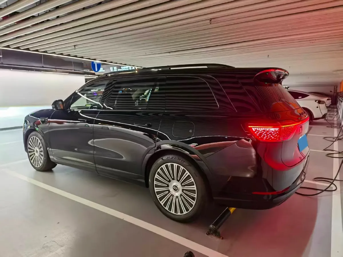 2025 AITO AITO M9 REEV 160HP REEV 52KWH,autocango,china used car exporter,china ev exporter,chinese used car exporter,chinese used ev exporter