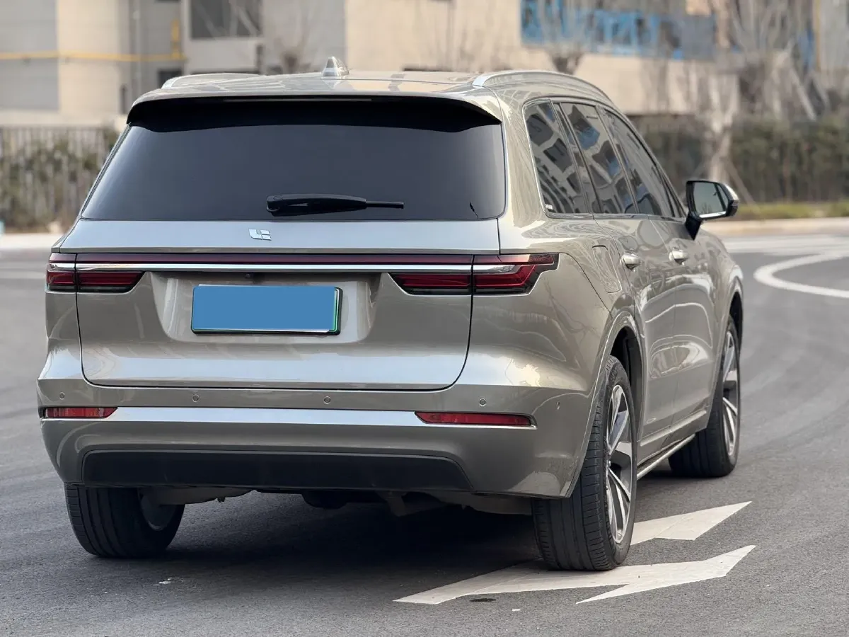 2021 Li ONE Range Extended 131HP REEV 40.5KWH,autocango,china used car exporter,china ev exporter,chinese used car exporter,chinese used ev exporter