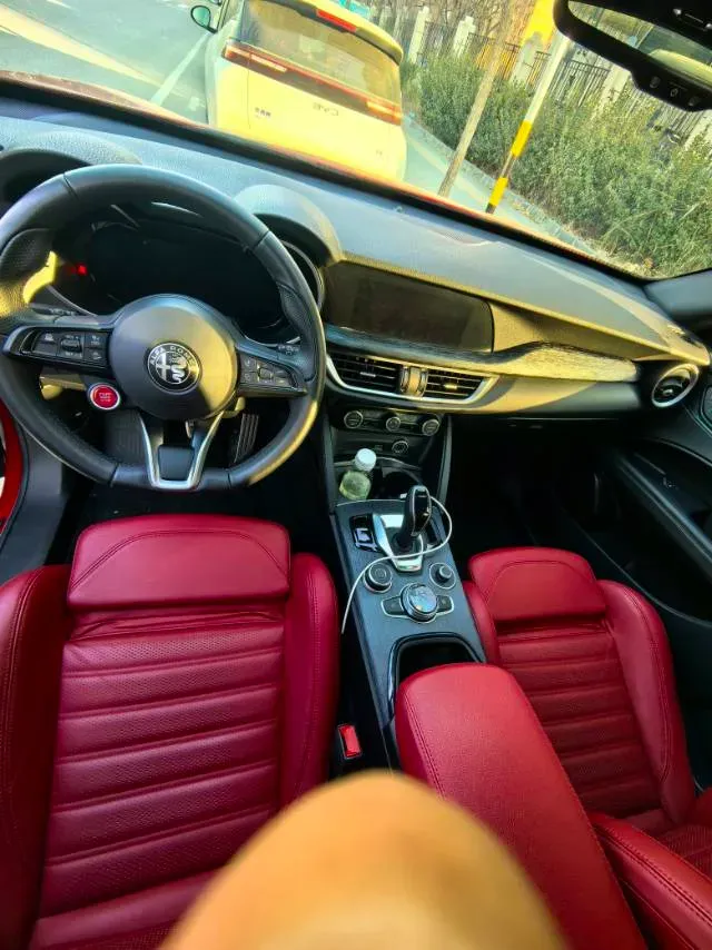 2023 Land Rover Discovery Sport 1.5T 200HP L3 8AT PHEV 15.5KWH,autocango,china used car exporter,china ev exporter,chinese used car exporter,chinese used ev exporter