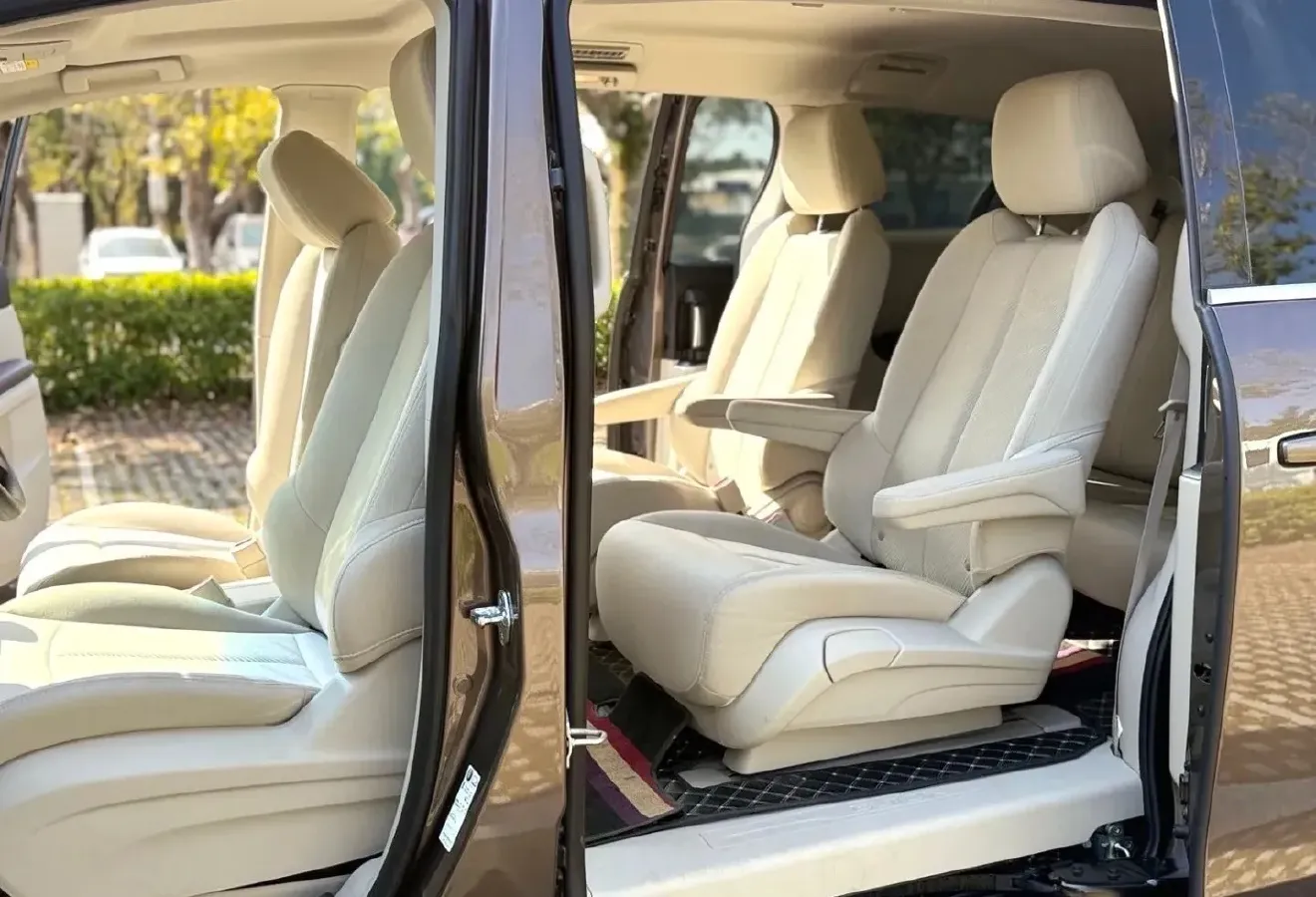 2023 Buick GL8 2.0T 237HP L4 9AT,autocango,china used car exporter,china ev exporter,chinese used car exporter,chinese used ev exporter