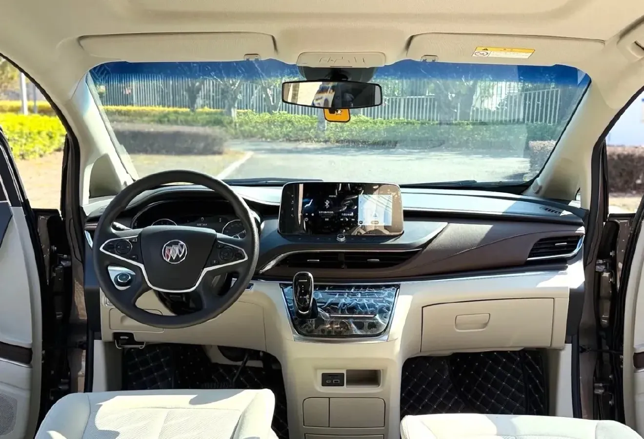 2023 Buick GL8 2.0T 237HP L4 9AT,autocango,china used car exporter,china ev exporter,chinese used car exporter,chinese used ev exporter