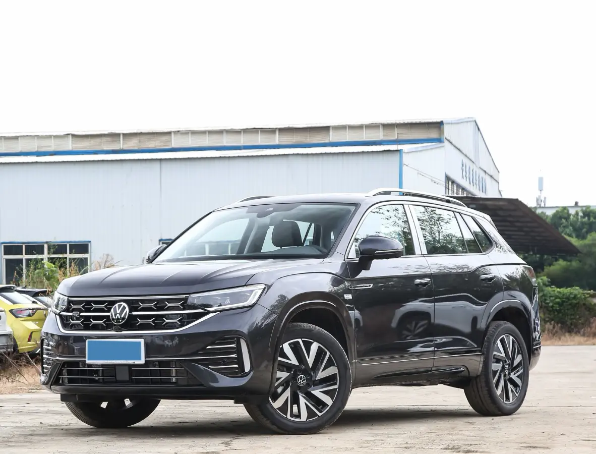 2024 Volkswagen Tayron 2.0T 220HP L4 7DCT