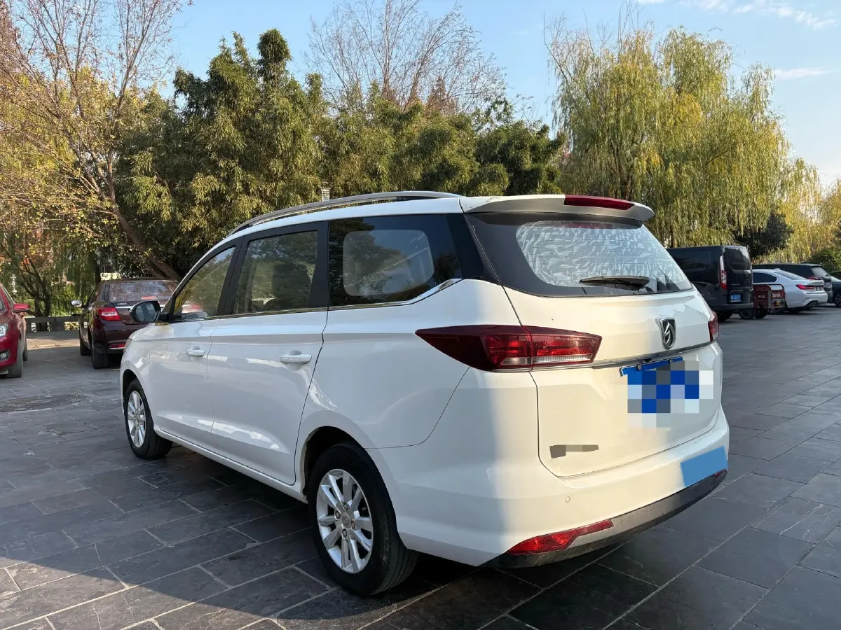 2018 BaoJun 360 1.5L 112HP L4 6MT,autocango,china used car exporter,china ev exporter,chinese used car exporter,chinese used ev exporter