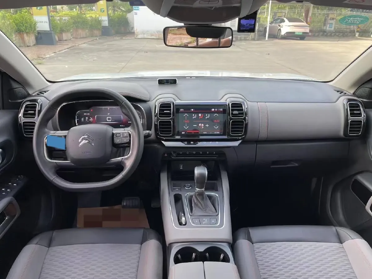 2017 Citroen C5 Aircross 1.6T 167HP L4 6AT,autocango,china used car exporter,china ev exporter,chinese used car exporter,chinese used ev exporter