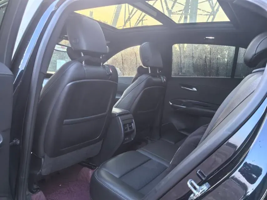 2021 Cadillac XT4 2.0T 237HP L4 9AT,autocango,china used car exporter,china ev exporter,chinese used car exporter,chinese used ev exporter