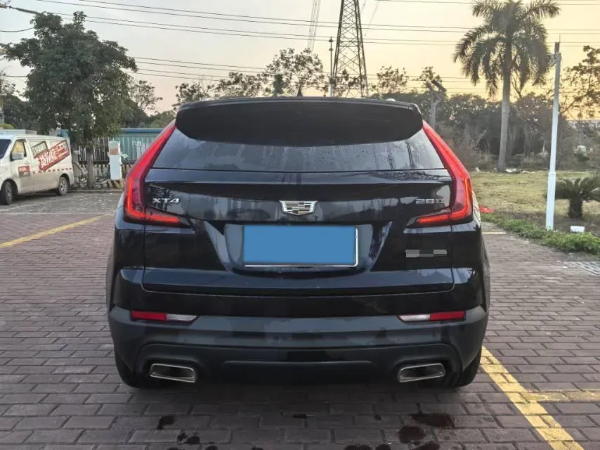 2021 Cadillac XT4 2.0T 237HP L4 9AT,autocango,china used car exporter,china ev exporter,chinese used car exporter,chinese used ev exporter