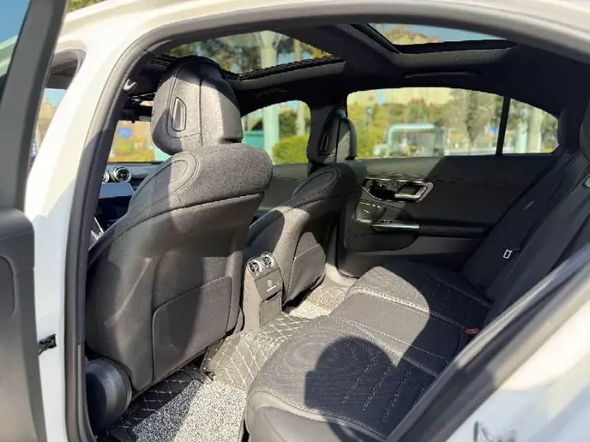 2024 Mercedes-Benz C Class 1.5T 204HP L4 9AT,autocango,china used car exporter,china ev exporter,chinese used car exporter,chinese used ev exporter