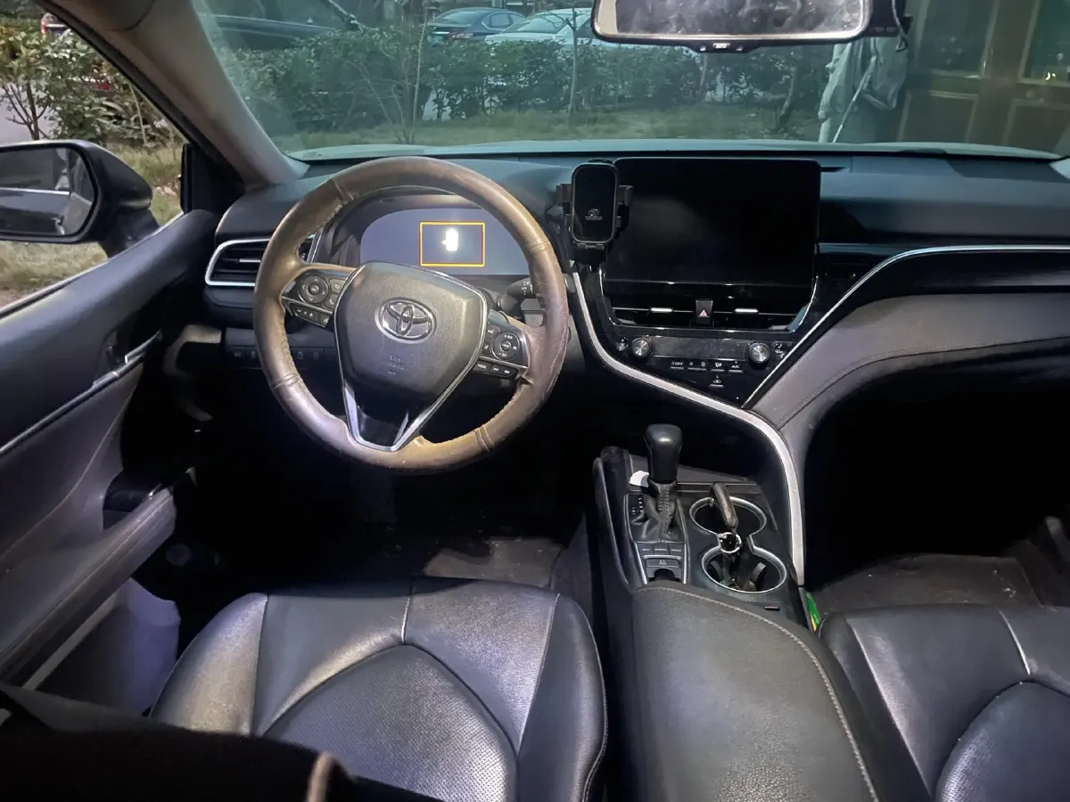 2021 Toyota Camry 2.5L 209HP L4 8AT,autocango,china used car exporter,china ev exporter,chinese used car exporter,chinese used ev exporter