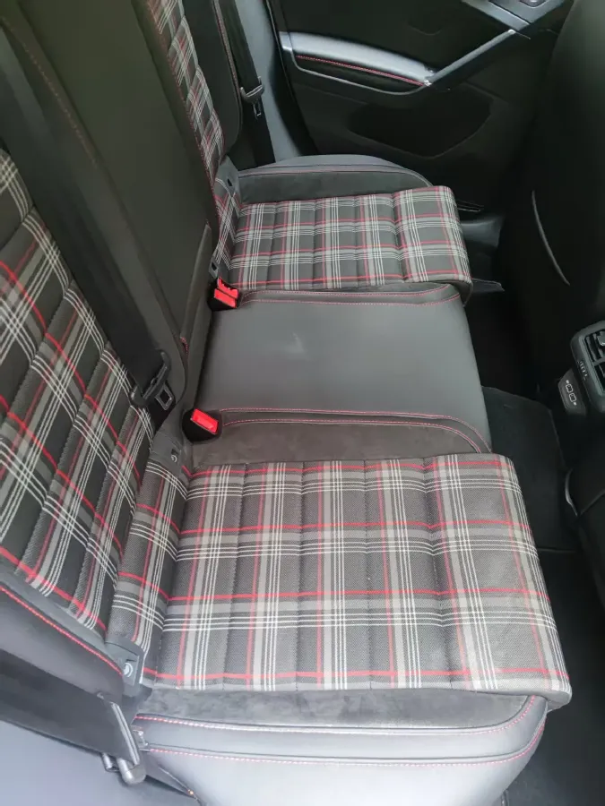 2018 Volkswagen GolfGTI 2.0T 220HP L4 7DCT,autocango,china used car exporter,china ev exporter,chinese used car exporter,chinese used ev exporter