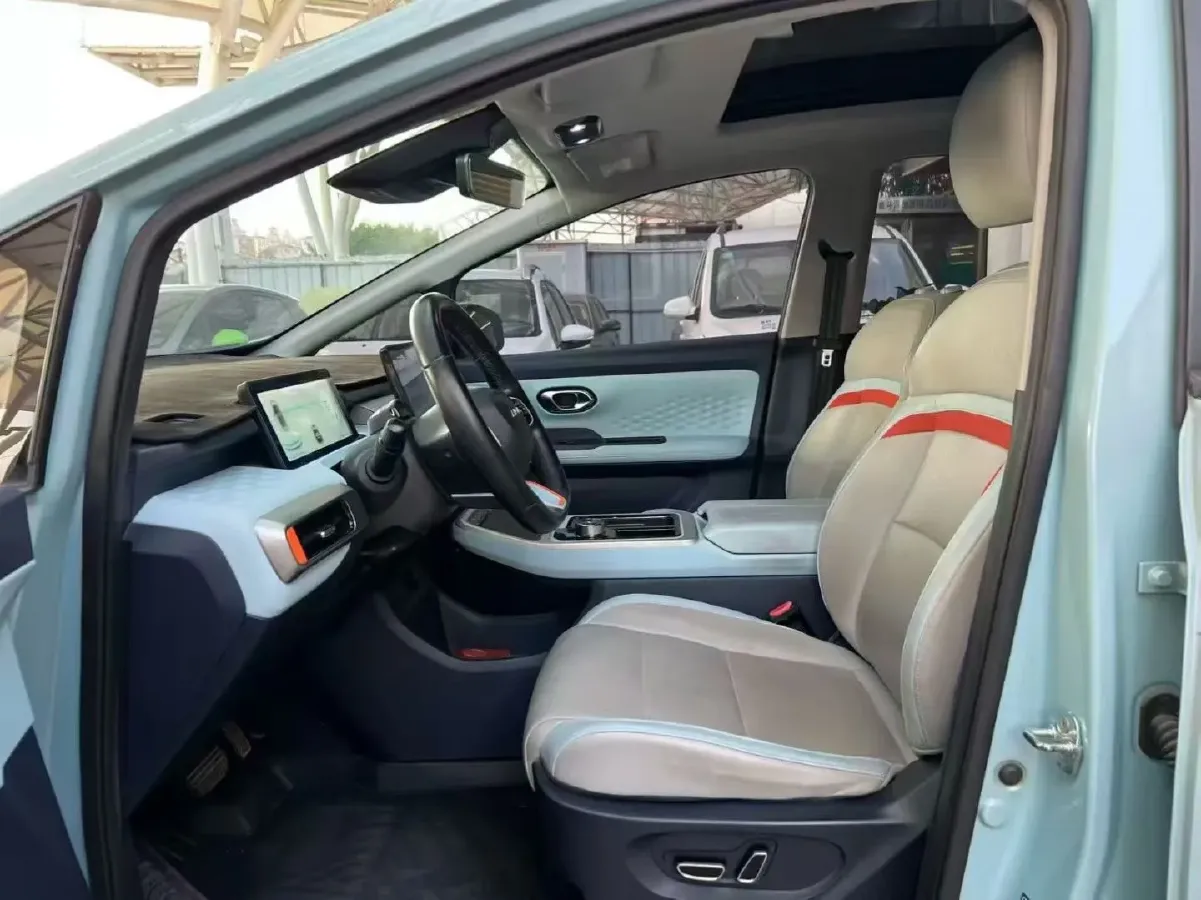 2022 Geely Okavango 1.8T 184HP L4 7DCT,autocango,china used car exporter,china ev exporter,chinese used car exporter,chinese used ev exporter