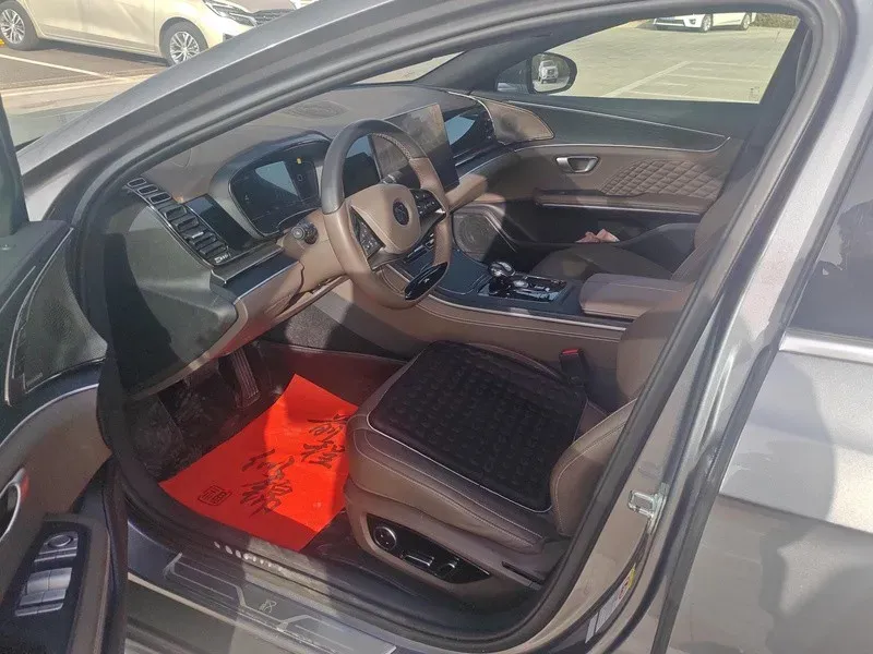 2022 Volkswagen Tiguan L 2.0T 186HP L4 7DCT,autocango,china used car exporter,china ev exporter,chinese used car exporter,chinese used ev exporter