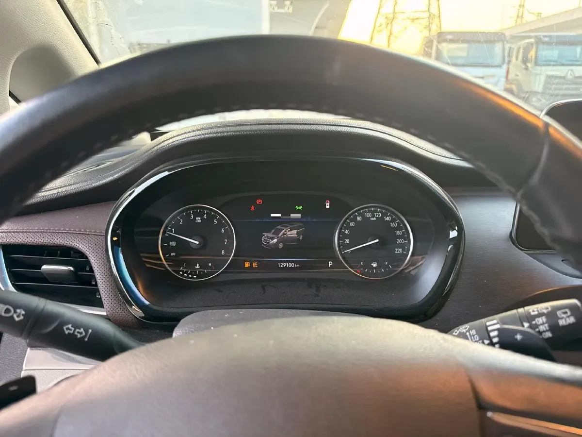 2022 Buick GL8 2.0T 237HP L4 9AT,autocango,china used car exporter,china ev exporter,chinese used car exporter,chinese used ev exporter