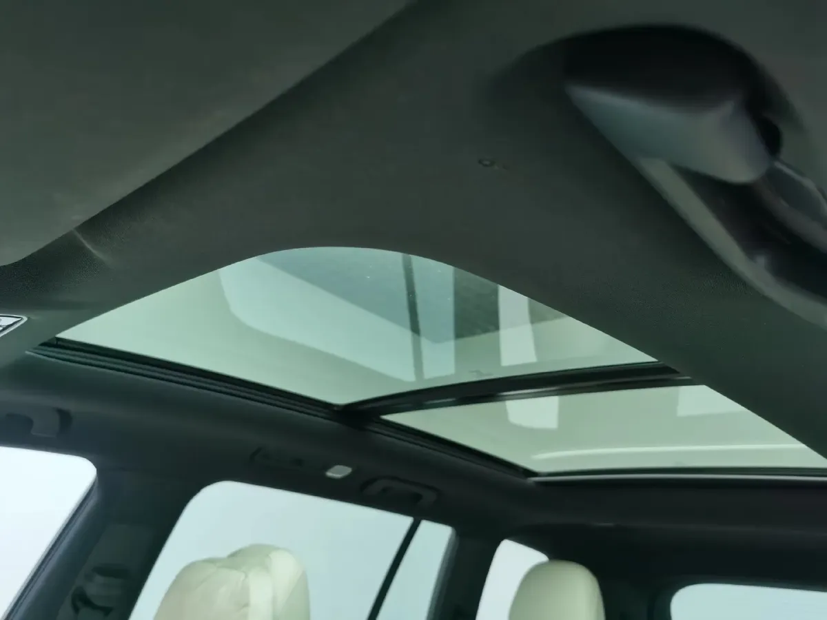 2021 Li ONE Range Extended 131HP REEV 40.5KWH,autocango,china used car exporter,china ev exporter,chinese used car exporter,chinese used ev exporter