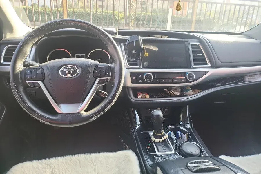2021 Toyota Highlander 2.0T 220HP L4 6AT,autocango,china used car exporter,china ev exporter,chinese used car exporter,chinese used ev exporter