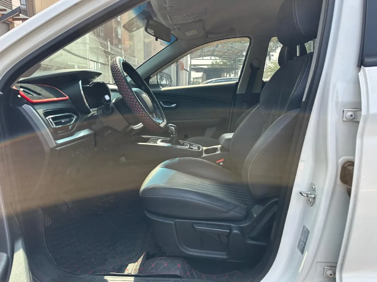 2020 Jetour X70M 1.5T 156HP L4 6MT,autocango,china used car exporter,china ev exporter,chinese used car exporter,chinese used ev exporter