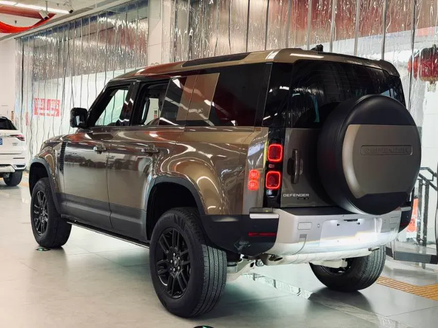 2020 Land Rover Defender 3.0T 400HP L6 8AT,autocango,china used car exporter,china ev exporter,chinese used car exporter,chinese used ev exporter