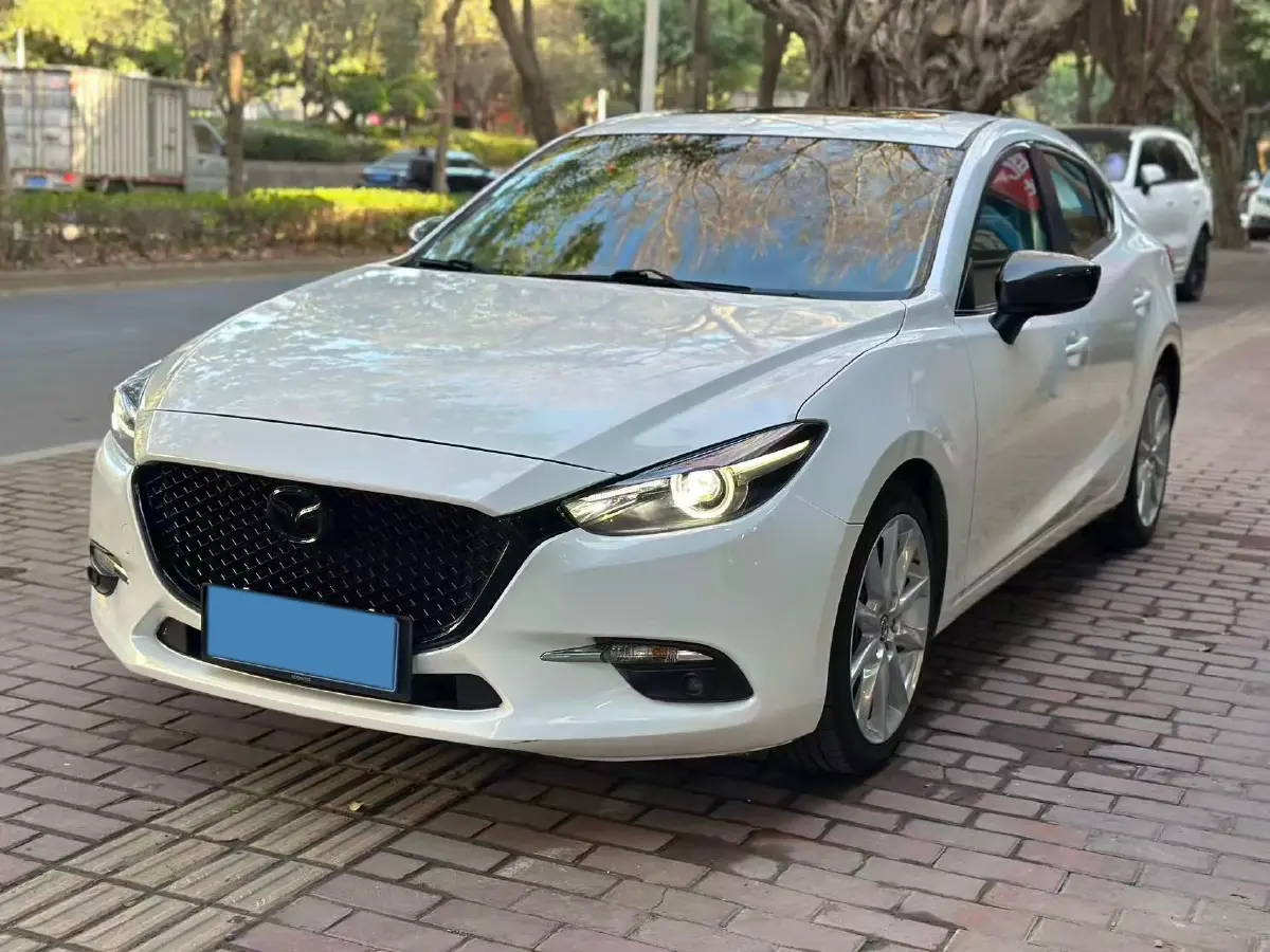 2017 Mazda 3 Axela 2.0L 158HP L4 6AT