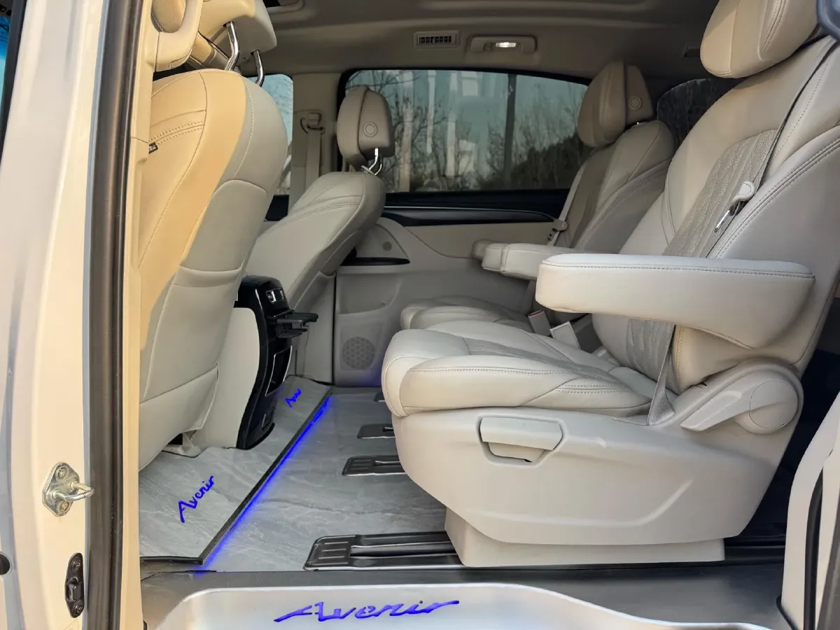 2022 Buick GL8 2.0T 237HP L4 9AT,autocango,china used car exporter,china ev exporter,chinese used car exporter,chinese used ev exporter