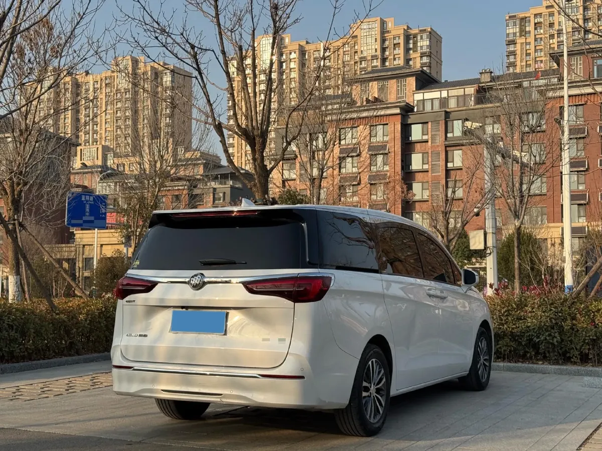 2022 Buick GL8 2.0T 237HP L4 9AT,autocango,china used car exporter,china ev exporter,chinese used car exporter,chinese used ev exporter