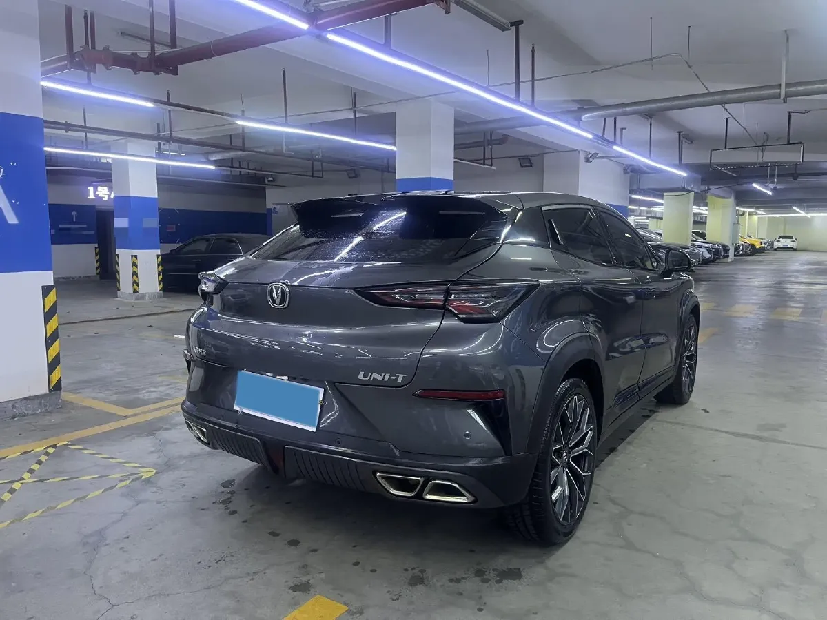 2022 ChangAn UNI-T 1.5T 188HP L4 7DCT,autocango,china used car exporter,china ev exporter,chinese used car exporter,chinese used ev exporter