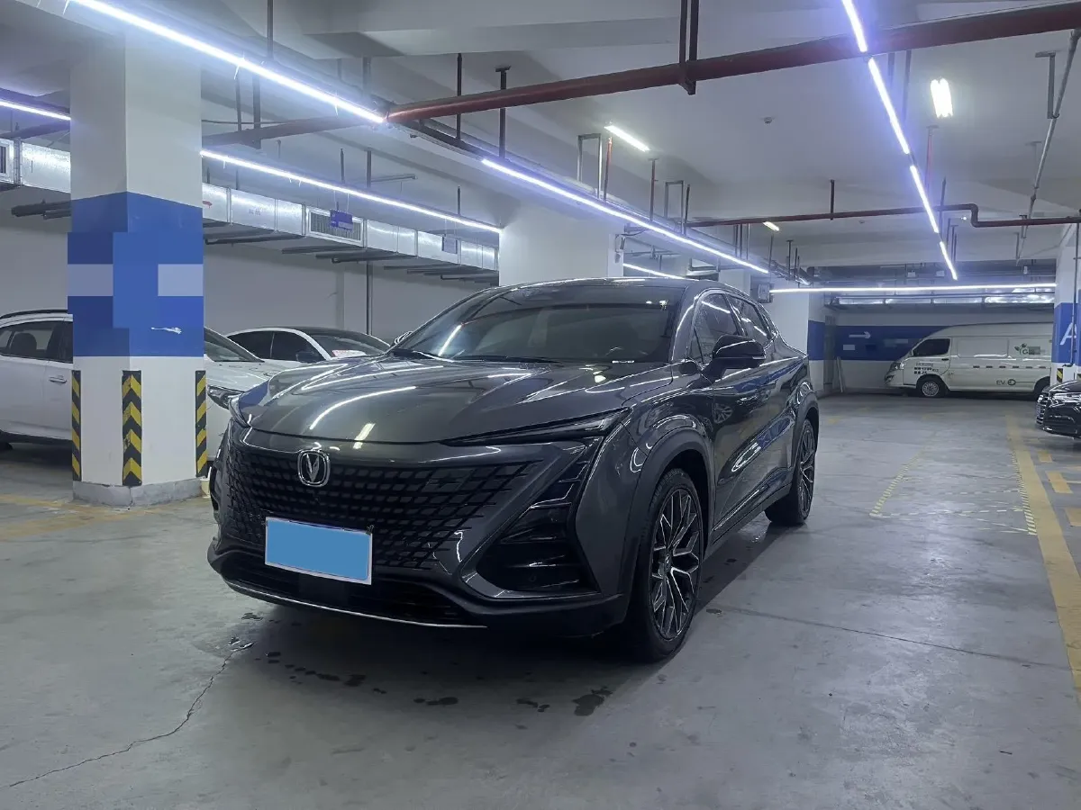 2022 ChangAn UNI-T 1.5T 188HP L4 7DCT,autocango,china used car exporter,china ev exporter,chinese used car exporter,chinese used ev exporter