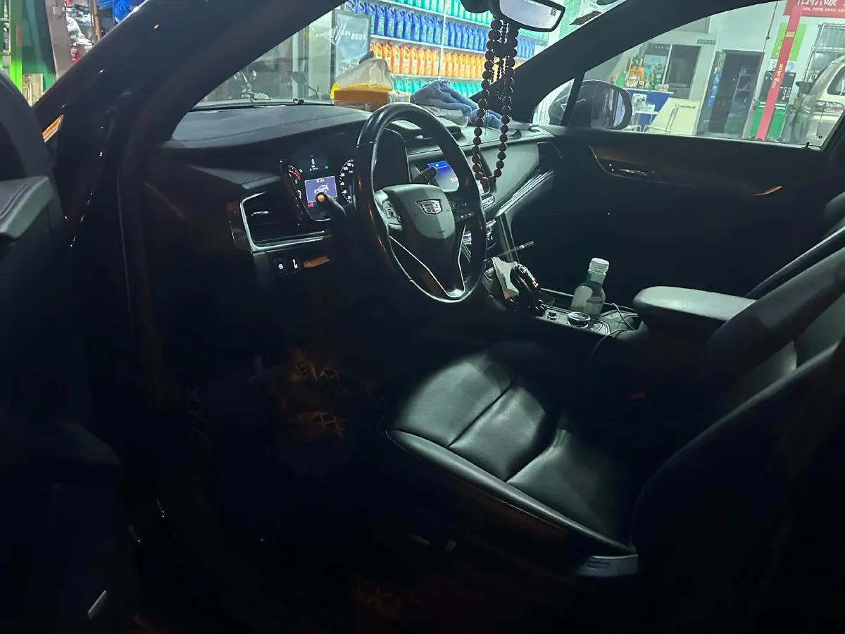 2021 Cadillac XT6 2.0T 237HP L4 9AT,autocango,china used car exporter,china ev exporter,chinese used car exporter,chinese used ev exporter