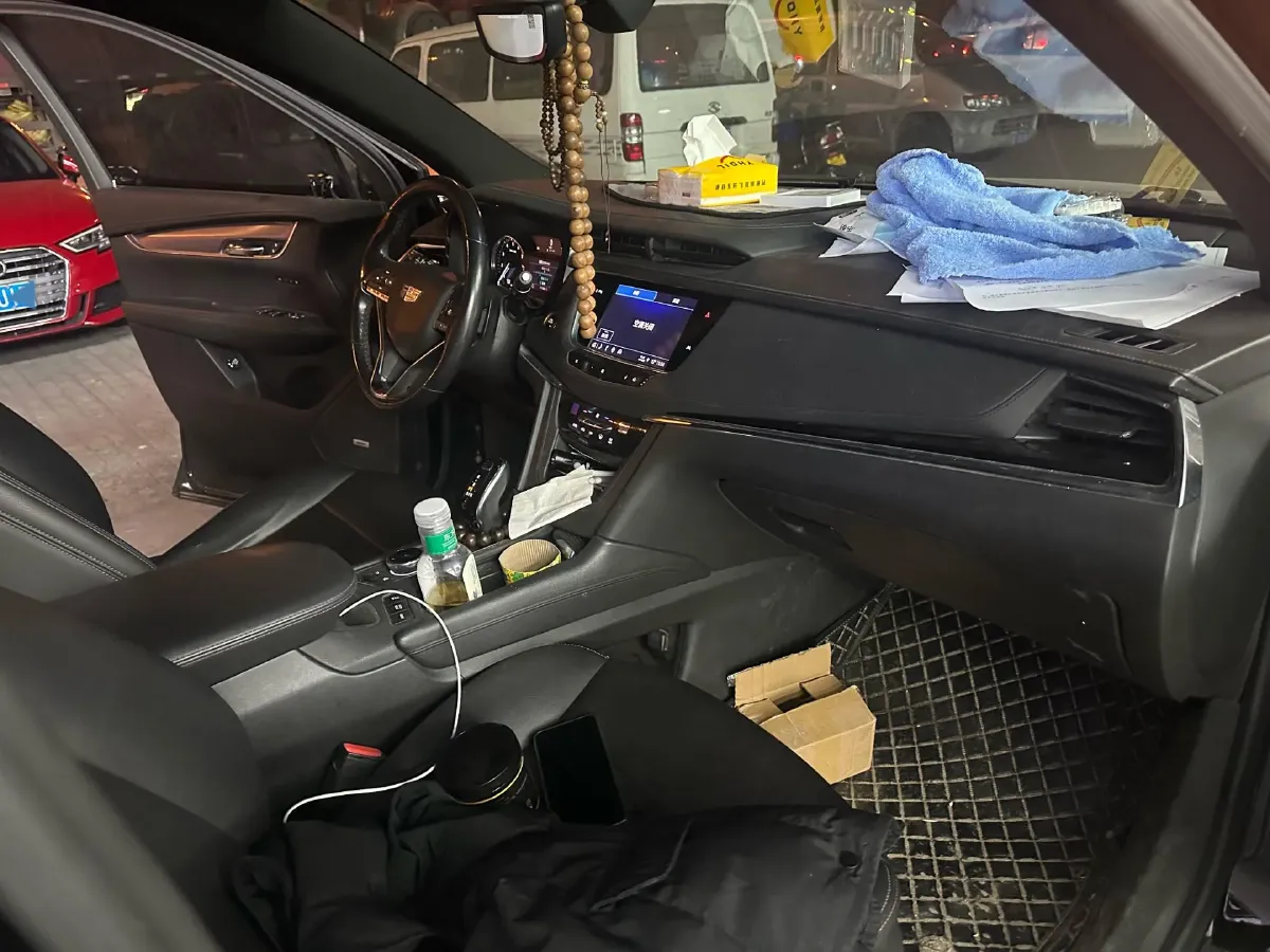 2021 Cadillac XT6 2.0T 237HP L4 9AT,autocango,china used car exporter,china ev exporter,chinese used car exporter,chinese used ev exporter