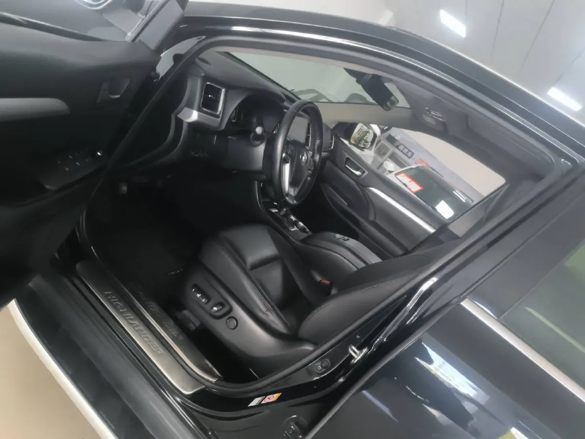 2018 Toyota Highlander 2.0T 220HP L4 6AT,autocango,china used car exporter,china ev exporter,chinese used car exporter,chinese used ev exporter