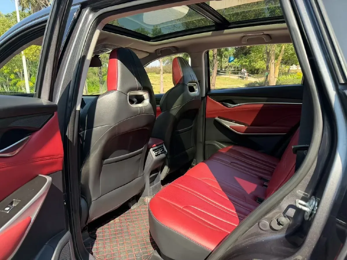 2020 ChangAn CS75 Plus 2.0T 233HP L4 8AT,autocango,china used car exporter,china ev exporter,chinese used car exporter,chinese used ev exporter