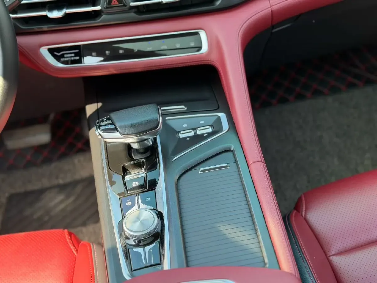 2020 ChangAn CS75 Plus 2.0T 233HP L4 8AT,autocango,china used car exporter,china ev exporter,chinese used car exporter,chinese used ev exporter