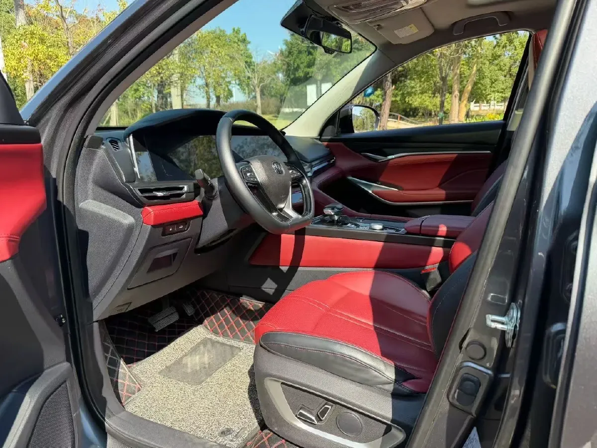 2020 ChangAn CS75 Plus 2.0T 233HP L4 8AT,autocango,china used car exporter,china ev exporter,chinese used car exporter,chinese used ev exporter