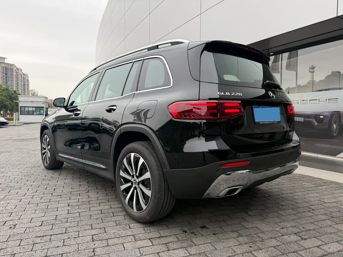 2024 Mercedes-Benz GLB Class 2.0T 190HP L4 8DCT,autocango,china used car exporter,china ev exporter,chinese used car exporter,chinese used ev exporter