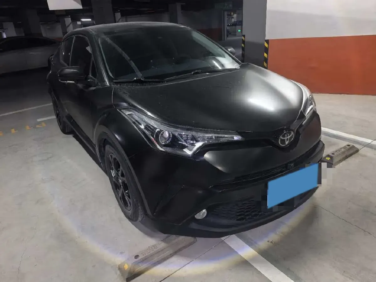 2020 Toyota C-HR 2.0L 171HP L4 CVT,autocango,china used car exporter,china ev exporter,chinese used car exporter,chinese used ev exporter