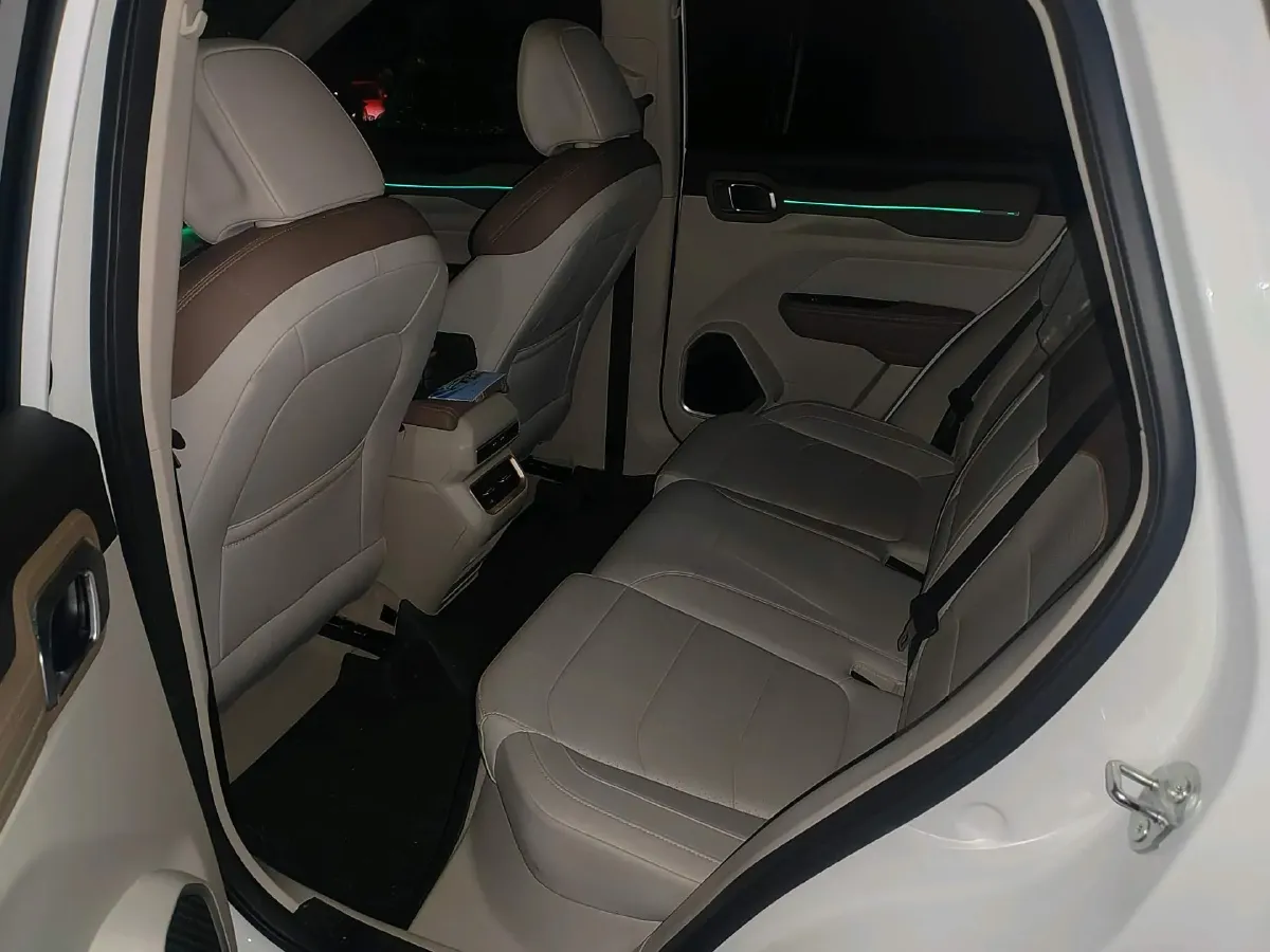 2020 Geely ICON 1.5T 177HP L3 7DCT,autocango,china used car exporter,china ev exporter,chinese used car exporter,chinese used ev exporter