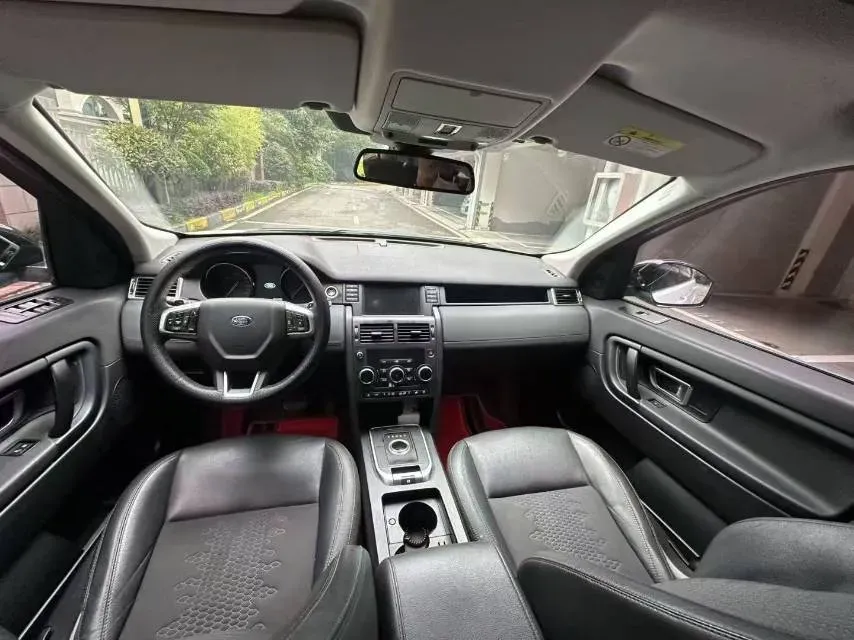 2019 Land Rover Discovery Sport 2.0T 241HP L4 9AT,autocango,china used car exporter,china ev exporter,chinese used car exporter,chinese used ev exporter
