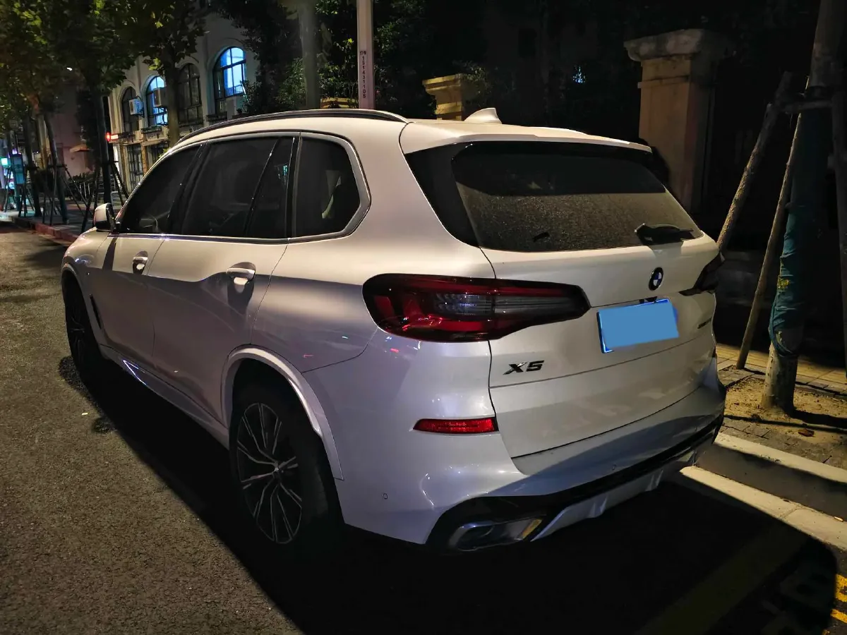 2022 BMW X5 2.0T 245HP L4 8AT,autocango,china used car exporter,china ev exporter,chinese used car exporter,chinese used ev exporter
