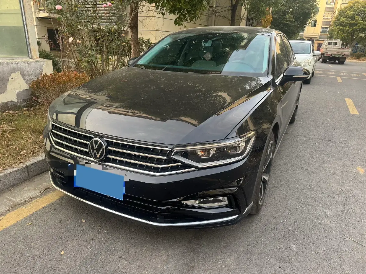 2025 Volkswagen Magotan 2.0T 186HP L4 7DCT