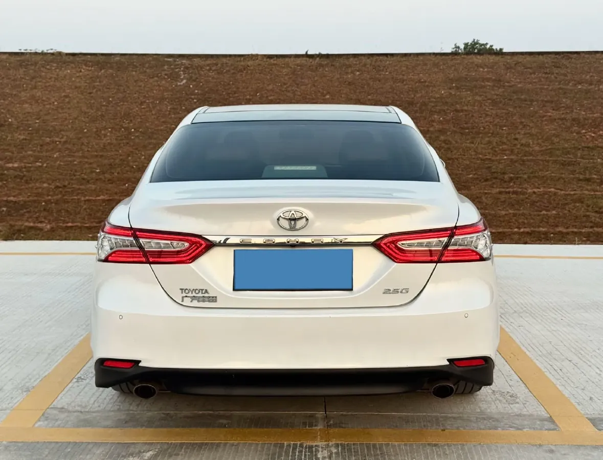 2018 Toyota Camry 2.5L 209HP L4 8AT,autocango,china used car exporter,china ev exporter,chinese used car exporter,chinese used ev exporter