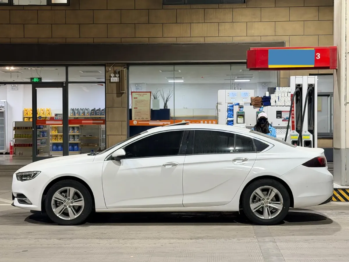 2020 Buick Regal 1.5T 169HP L4 9AT,autocango,china used car exporter,china ev exporter,chinese used car exporter,chinese used ev exporter