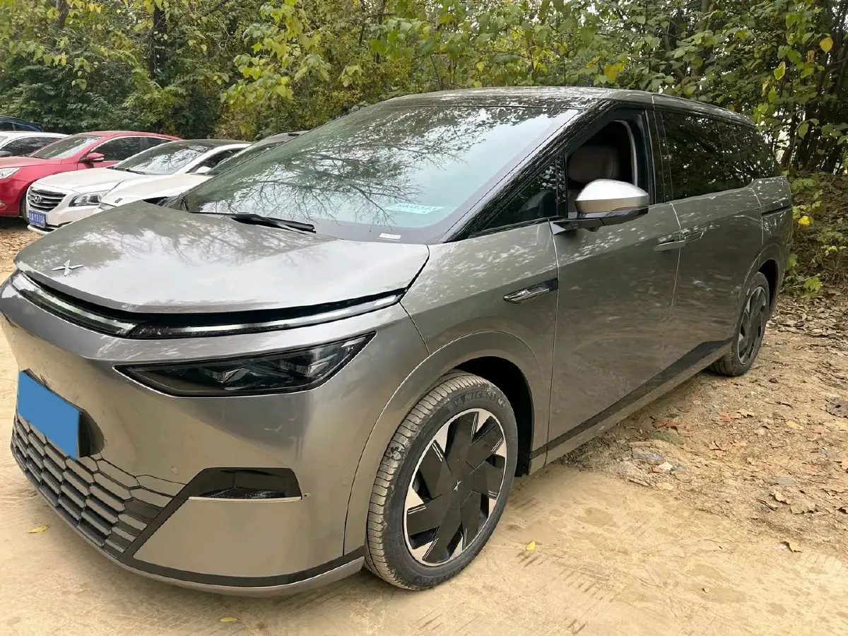 2024 Xpeng X9 BEV 101.5KWH