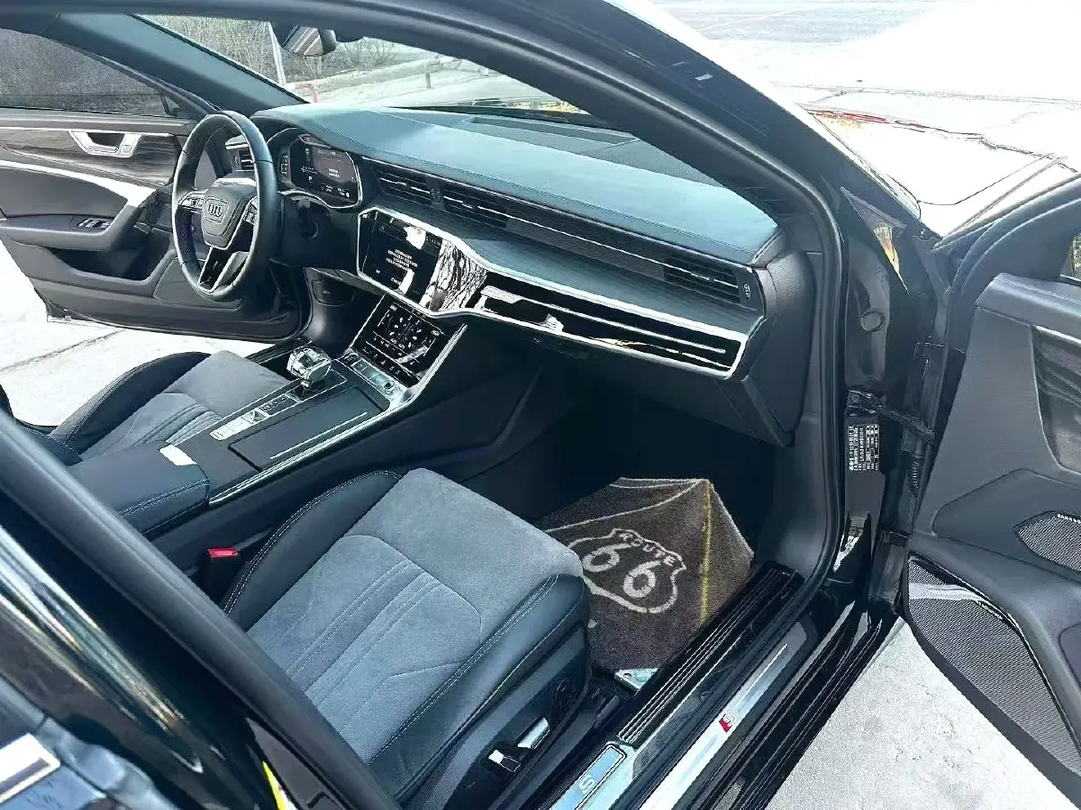 2023 Audi A6L 2.0T 245HP L4 7DCT,autocango,china used car exporter,china ev exporter,chinese used car exporter,chinese used ev exporter