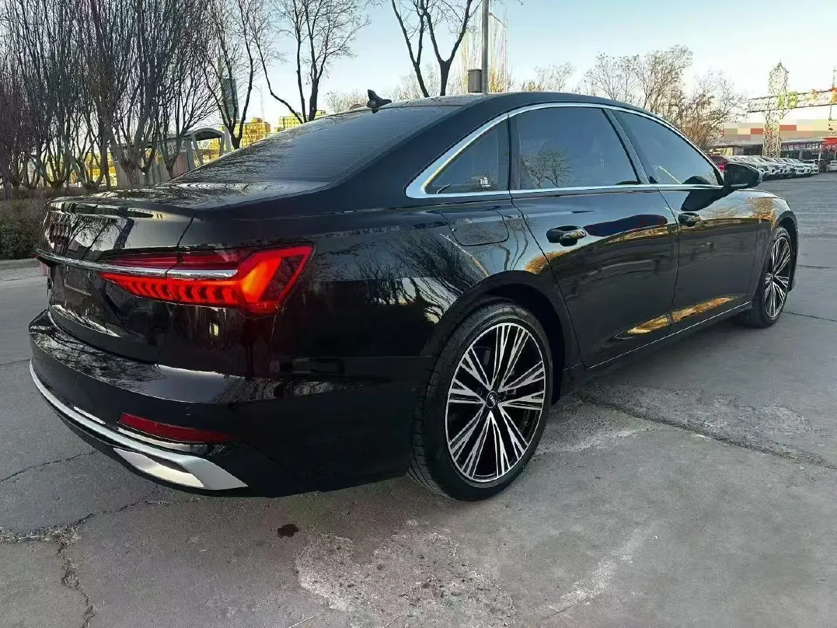 2023 Audi A6L 2.0T 245HP L4 7DCT,autocango,china used car exporter,china ev exporter,chinese used car exporter,chinese used ev exporter
