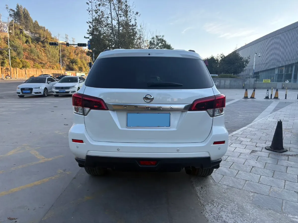 2020 Nissan Terra 2.5L 193HP L4 7AT,autocango,china used car exporter,china ev exporter,chinese used car exporter,chinese used ev exporter