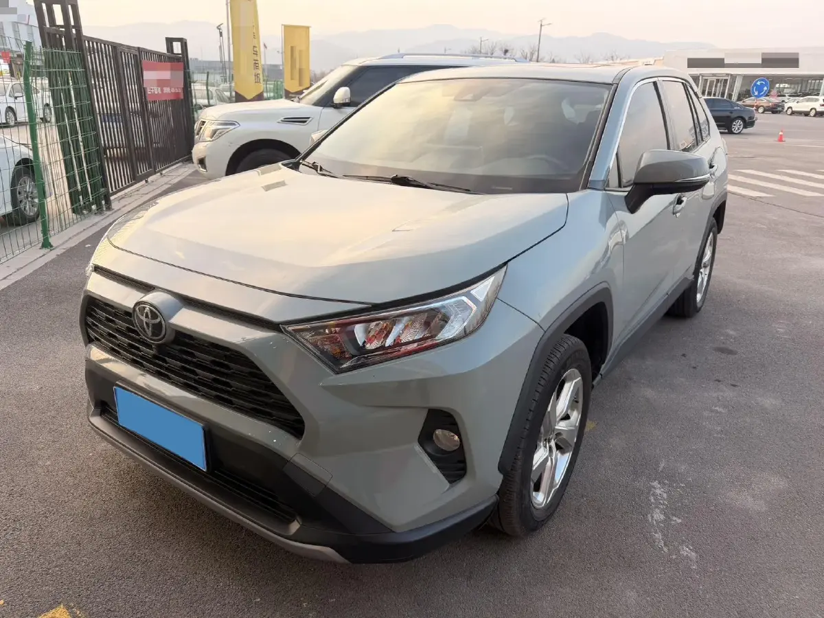 2020 Toyota RAV4 2.0L 171HP L4 CVT