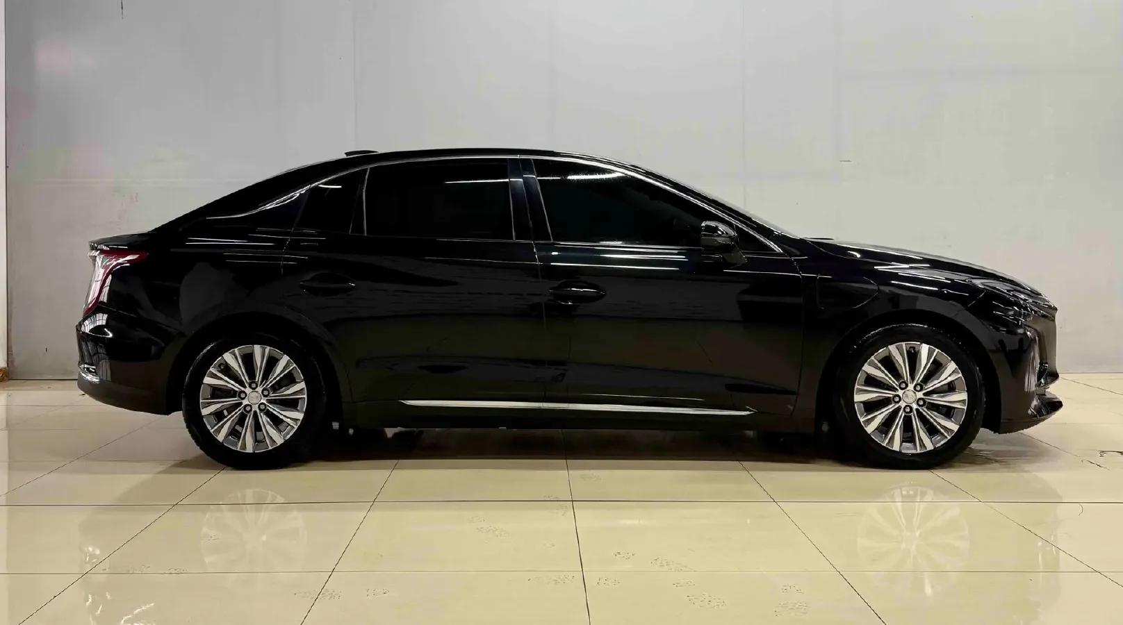 2023 HongQi E-QM5 BEV 54KWH,autocango,china used car exporter,china ev exporter,chinese used car exporter,chinese used ev exporter