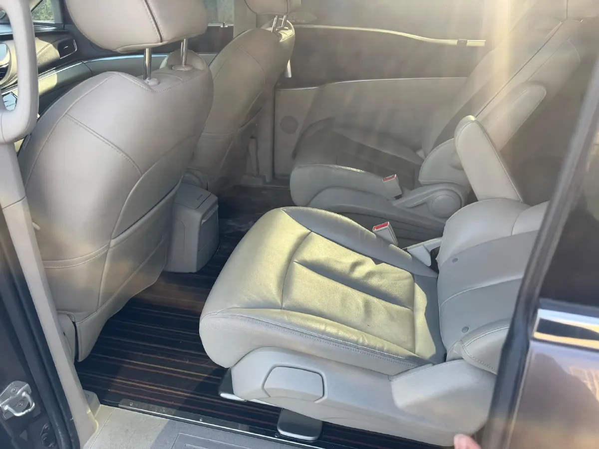 2020 Buick GL8 2.0T 237HP L4 9AT,autocango,china used car exporter,china ev exporter,chinese used car exporter,chinese used ev exporter