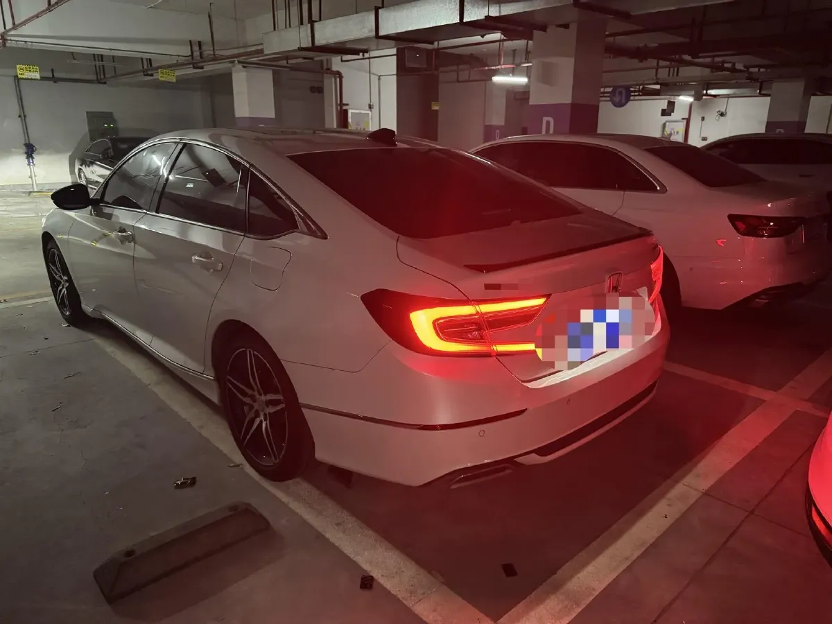 2022 Honda Accord 1.5T 194HP L4 CVT,autocango,china used car exporter,china ev exporter,chinese used car exporter,chinese used ev exporter