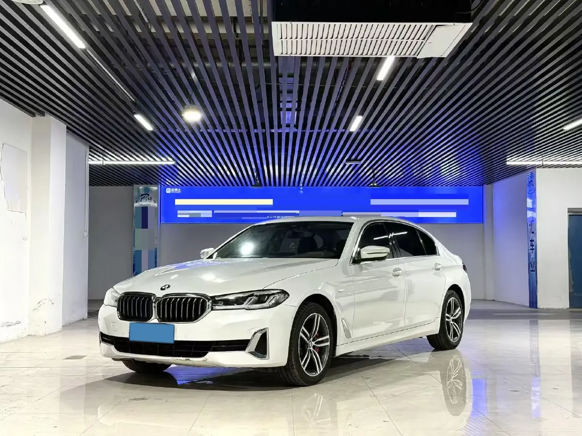 2021 BMW 5 Series 2.0T 252HP L4 8AT